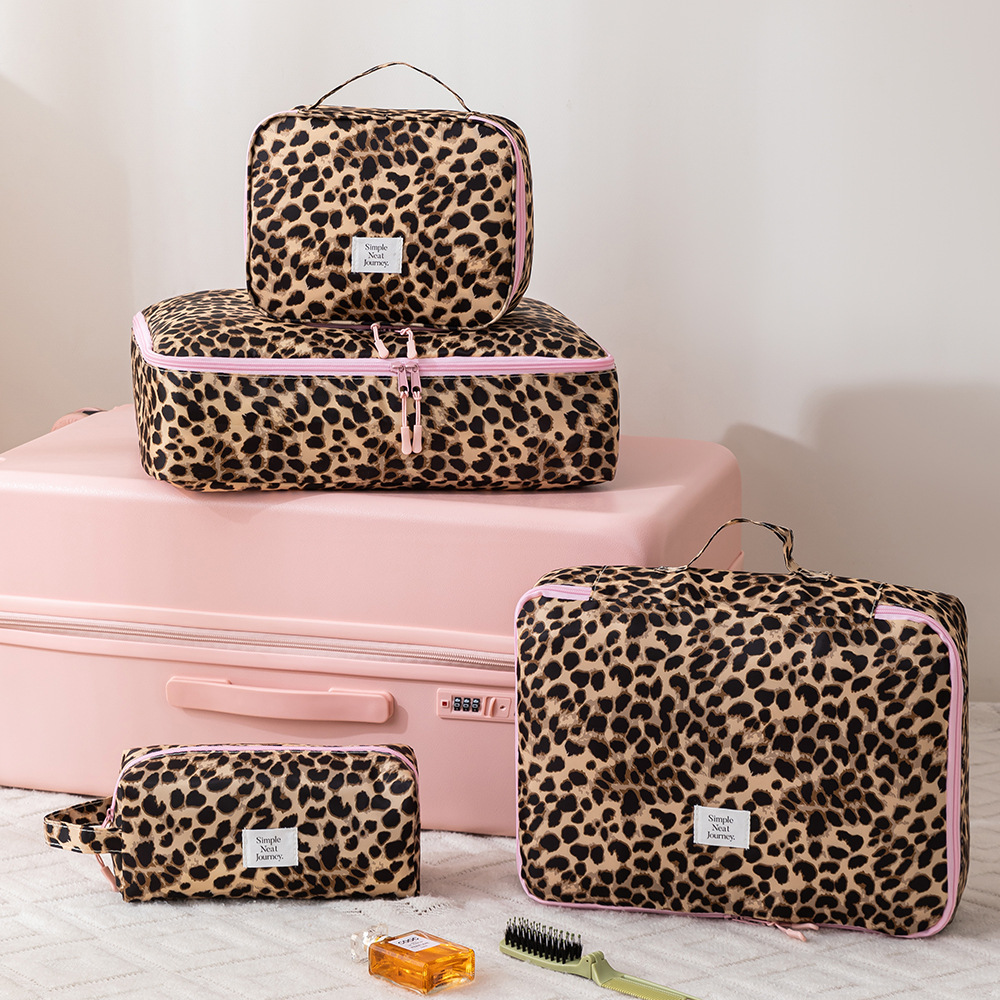 Leopard Makeup Bag Toiletry Cl - огляд і ціна Women Accessories Business