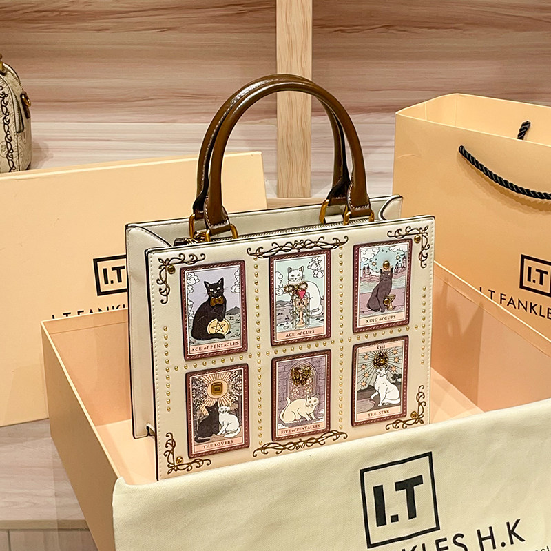 2026 New Hong Kong Genuine Lea - огляд і ціна Women Accessories Business