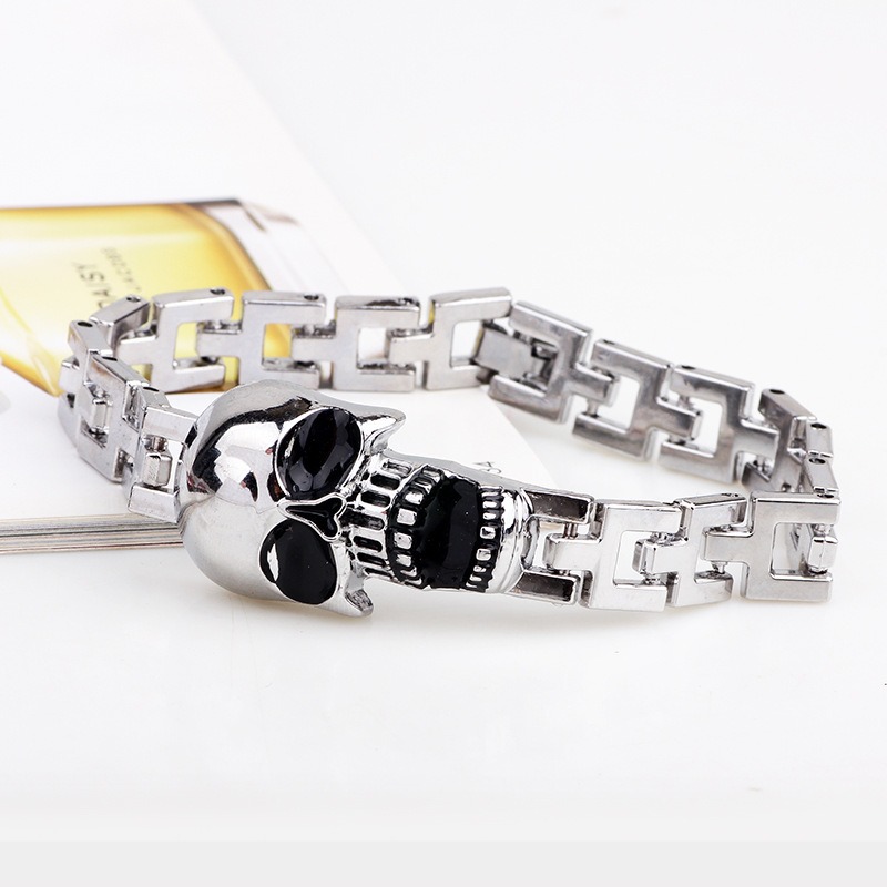 Skull Titanium Steel Bracelet  - огляд і ціна Women'S Accessories To Wear With Watch