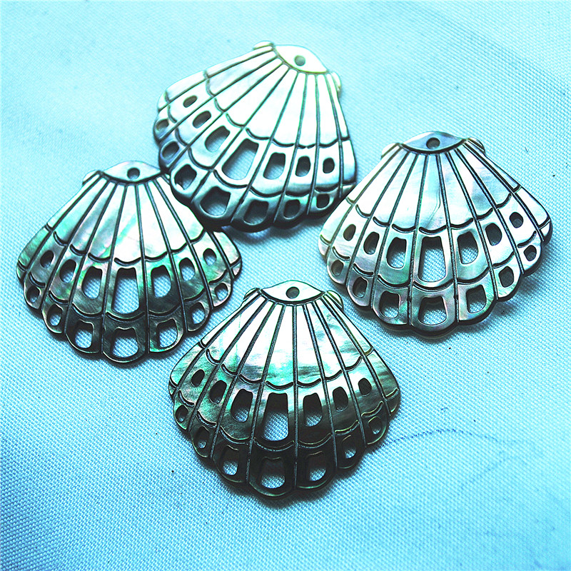 4PCS BLACK SHELL PENDANTS CARV - огляд і ціна Women'S Accessories Nz
